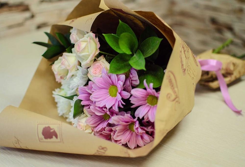 Букет улыбка в Аркуле Букет цветов из: Розы и Хризантемы в Аркуле