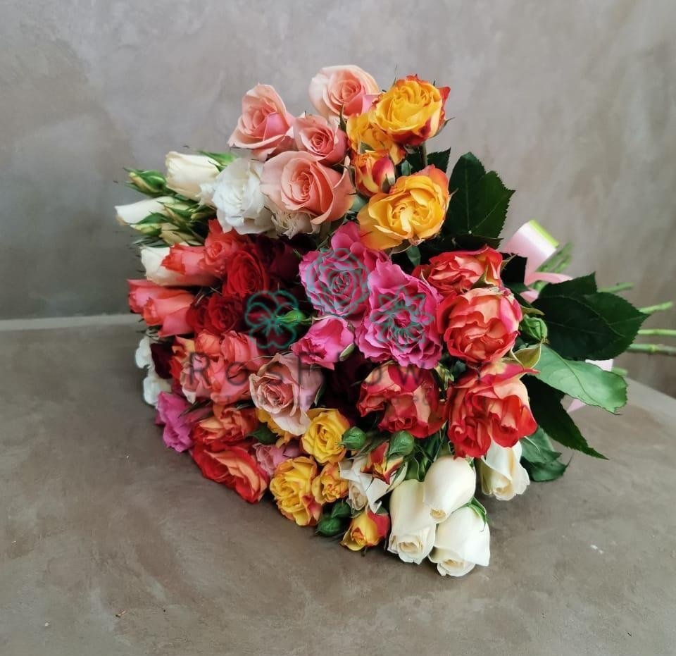Букет цветов из: Розы в Аркуле