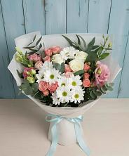 Букет цветов из:  Розы, Лизиантусы и Хризантемы в Аркуле