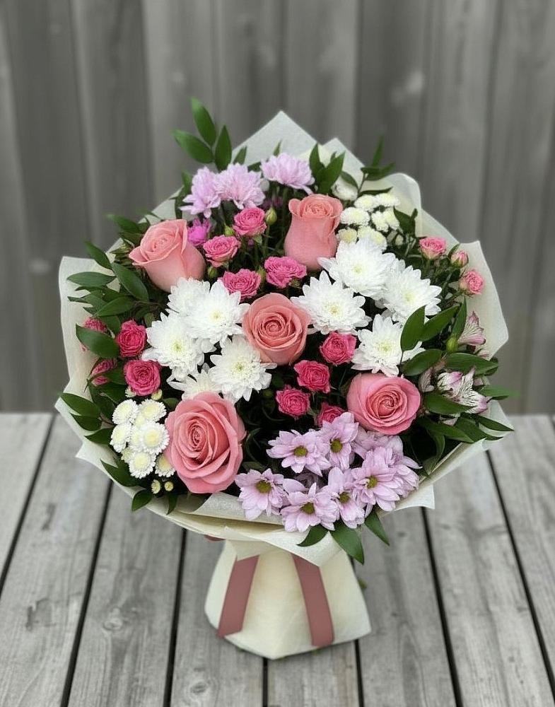 Букет цветов из: Альстромерии, Гвоздики, Розы и Хризантемы в Аркуле
