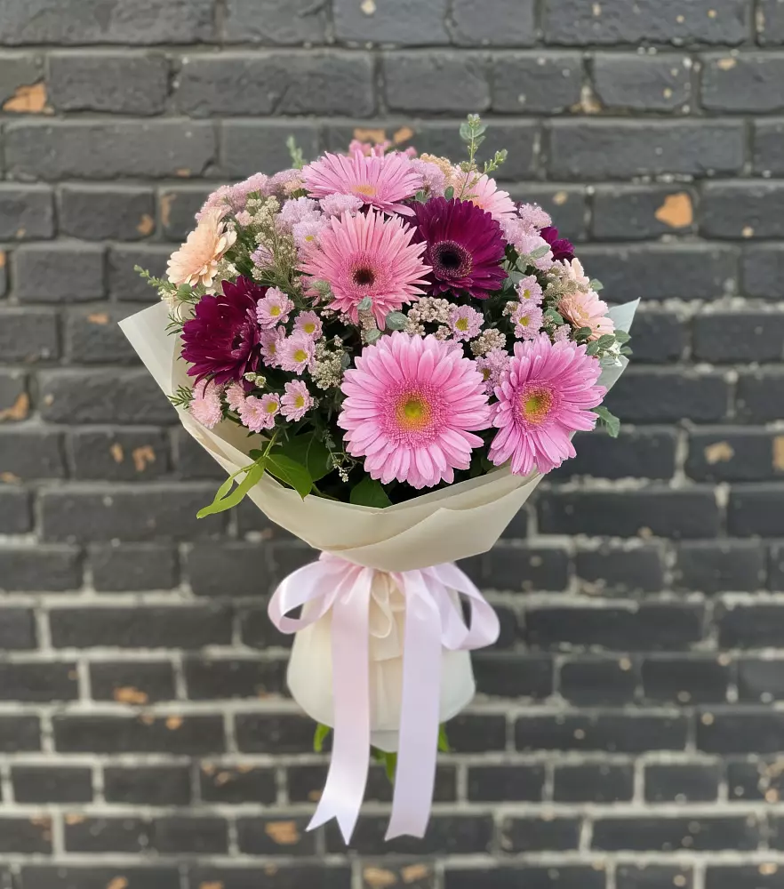Букет цветов из: Герберы и Хризантемы в Аркуле