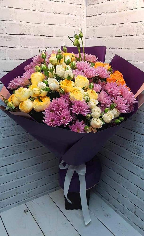 Букет цветов из: Хризантемы и Розы в Аркуле