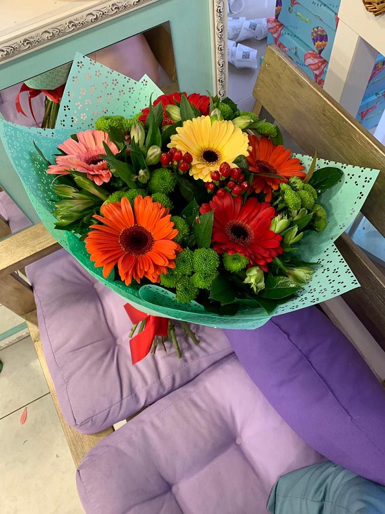 Букет цветов из: Герберы, Хризантемы и Альстромерии в Аркуле