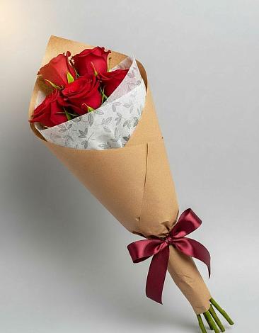 Букет цветов из: Розы в Аркуле