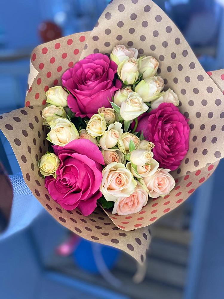 Букет цветов из: Розы в Аркуле