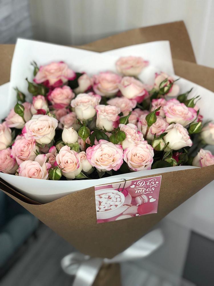 Букет цветов из: Розы в Аркуле