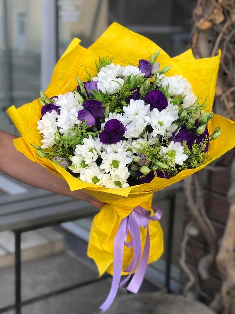 Букет цветов из: Ирисы, Хризантемы и Ромашки в Аркуле