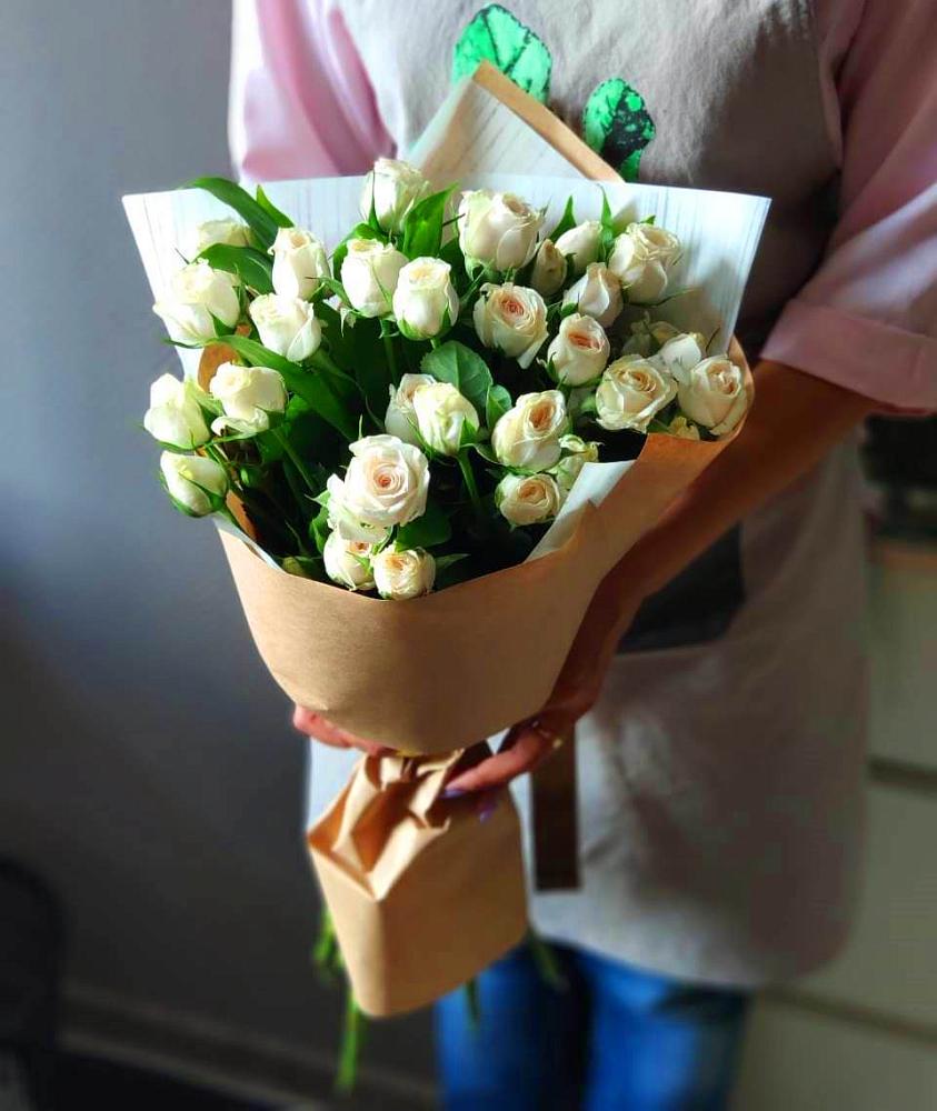 Букет цветов из: Розы в Аркуле