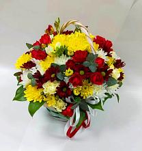 Цветочная композиция из Хризантемы и Розы в корзине в Аркуле