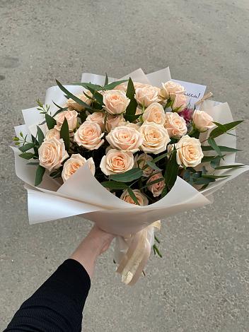 Букет Кремовые розы Латте в Аркуле