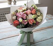 Букет цветов из:  Розы, Лизиантусы и Гвоздики в Аркуле