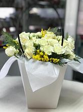 Композиция бриллиант в Аркуле Цветочная композиция из Розы в Аркуле