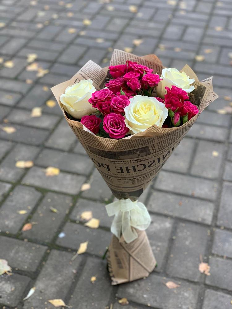 Букет цветов из: Розы в Аркуле