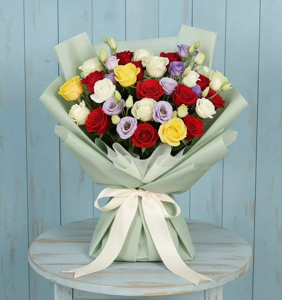 Букет цветов из: Розы в Аркуле