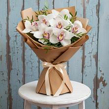 Букет цветов из:  Орхидеи и Розы в Аркуле